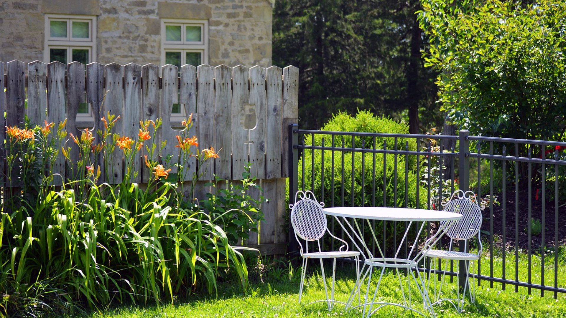 Salon de jardin au bord de la mer : conseils pour aménager cet espace