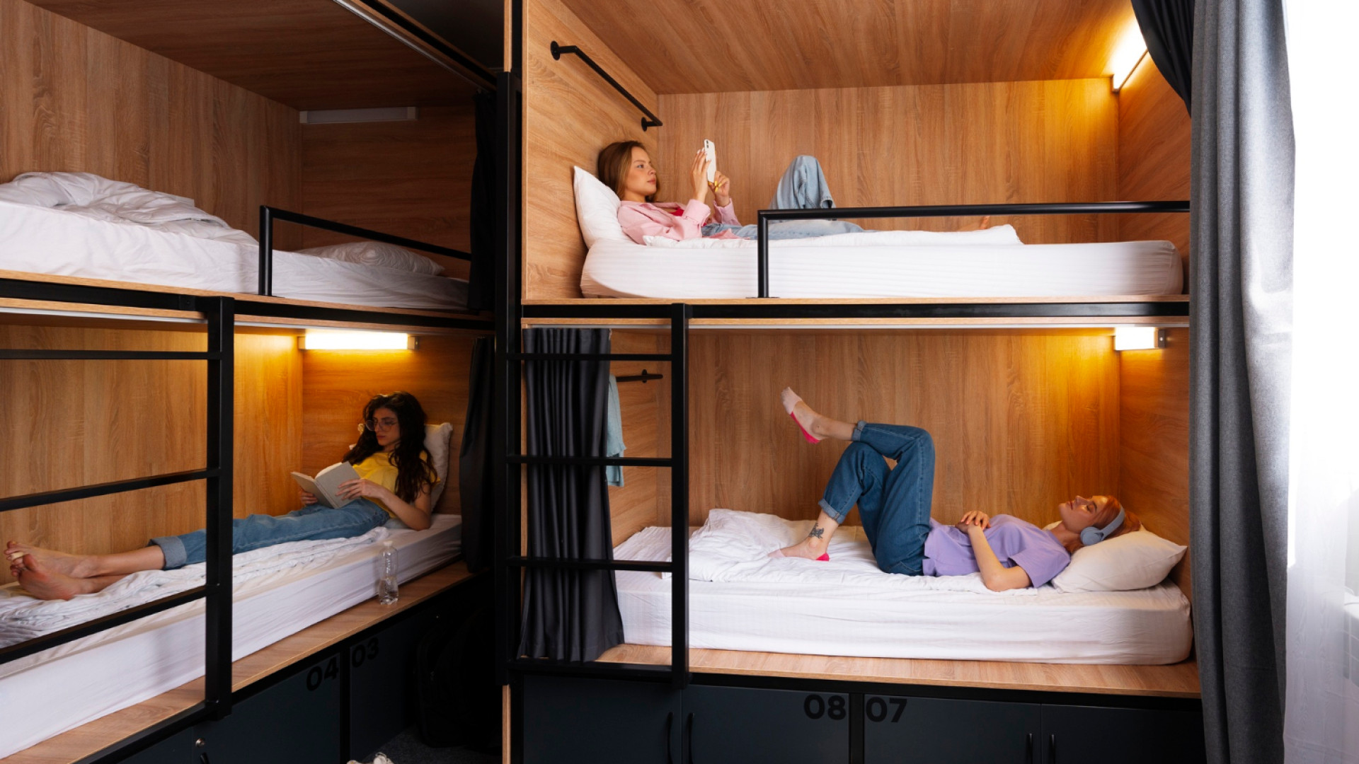 Studio, colocation : pourquoi choisir un lit superposé adulte ?