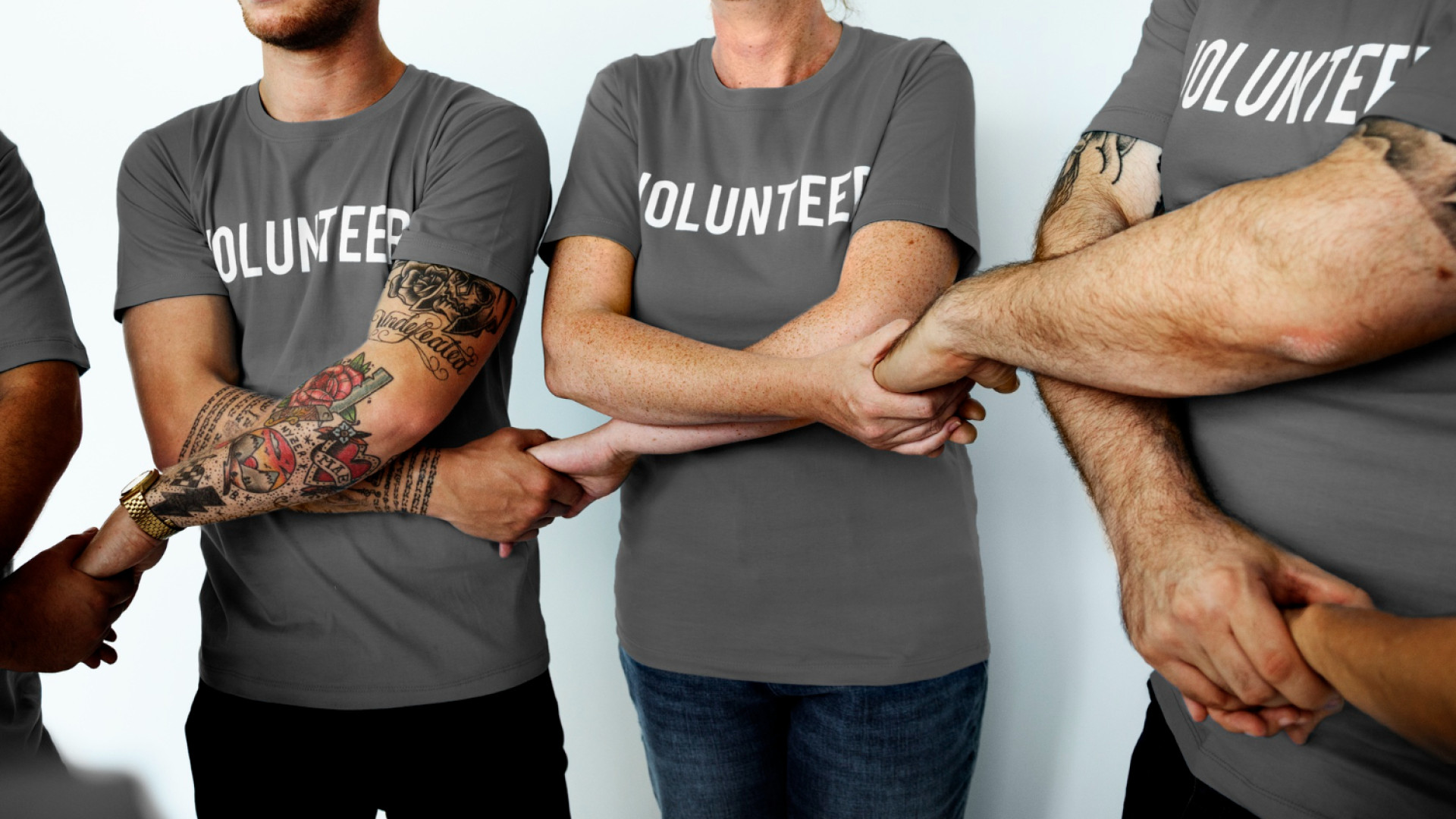Commander un tee-shirt personnalisé en ligne : ce qu'il faut savoir avant de se lancer